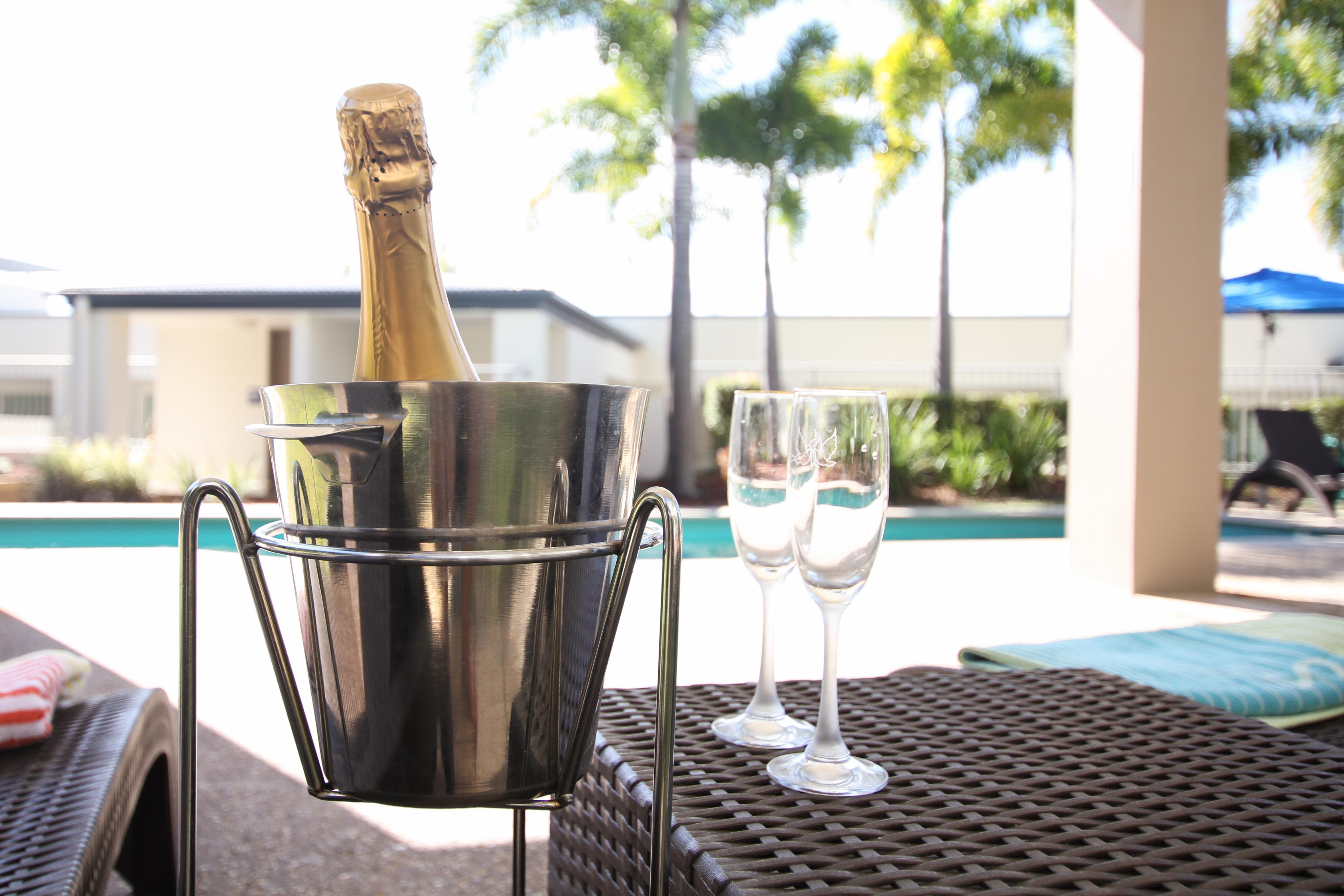 Caloundra Central Apartment Hotel Official Esterno foto