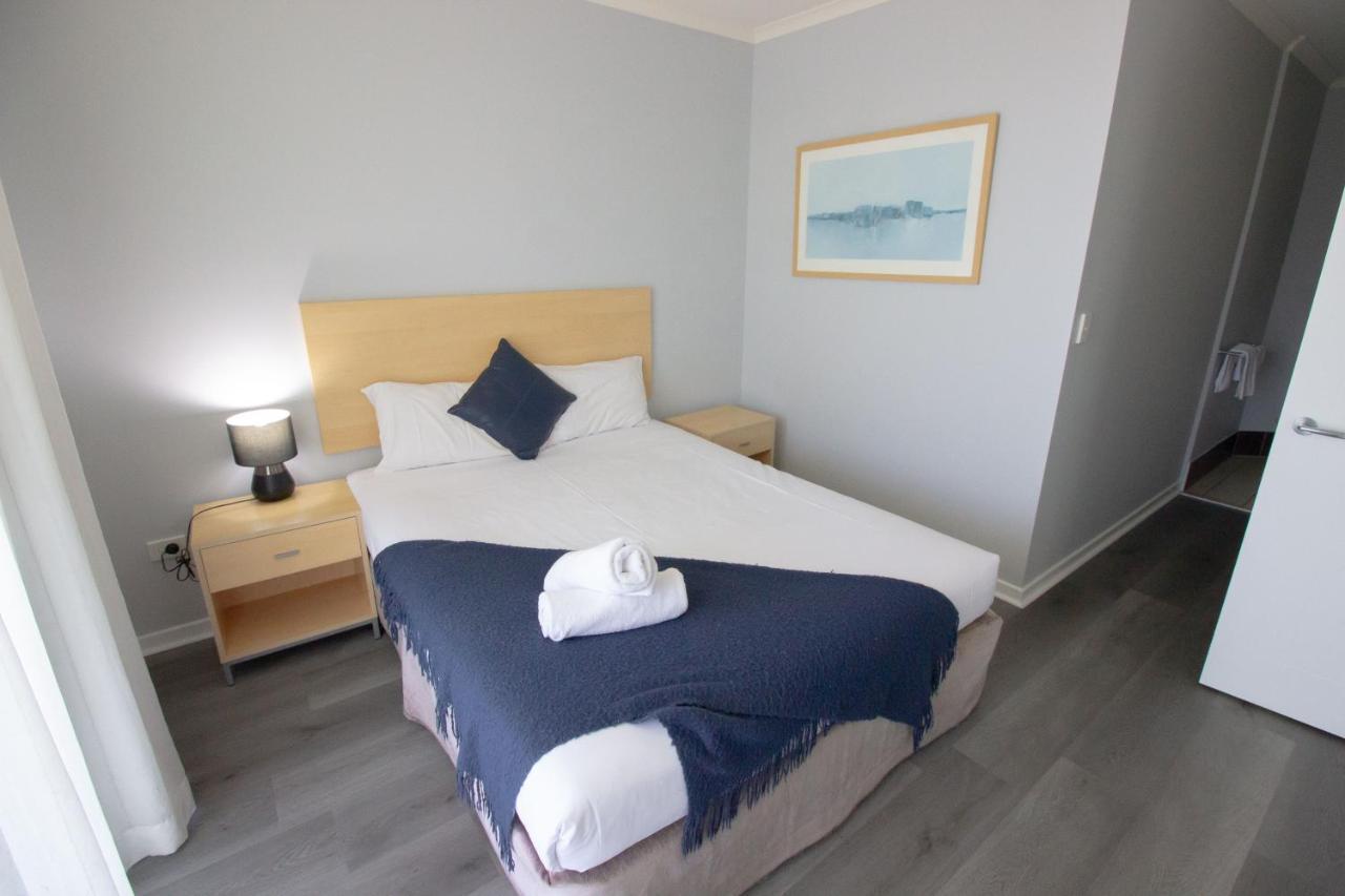 Caloundra Central Apartment Hotel Official Esterno foto