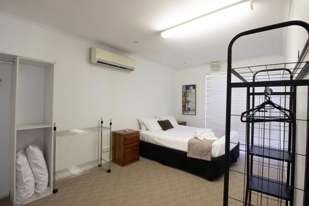 Caloundra Central Apartment Hotel Official Esterno foto